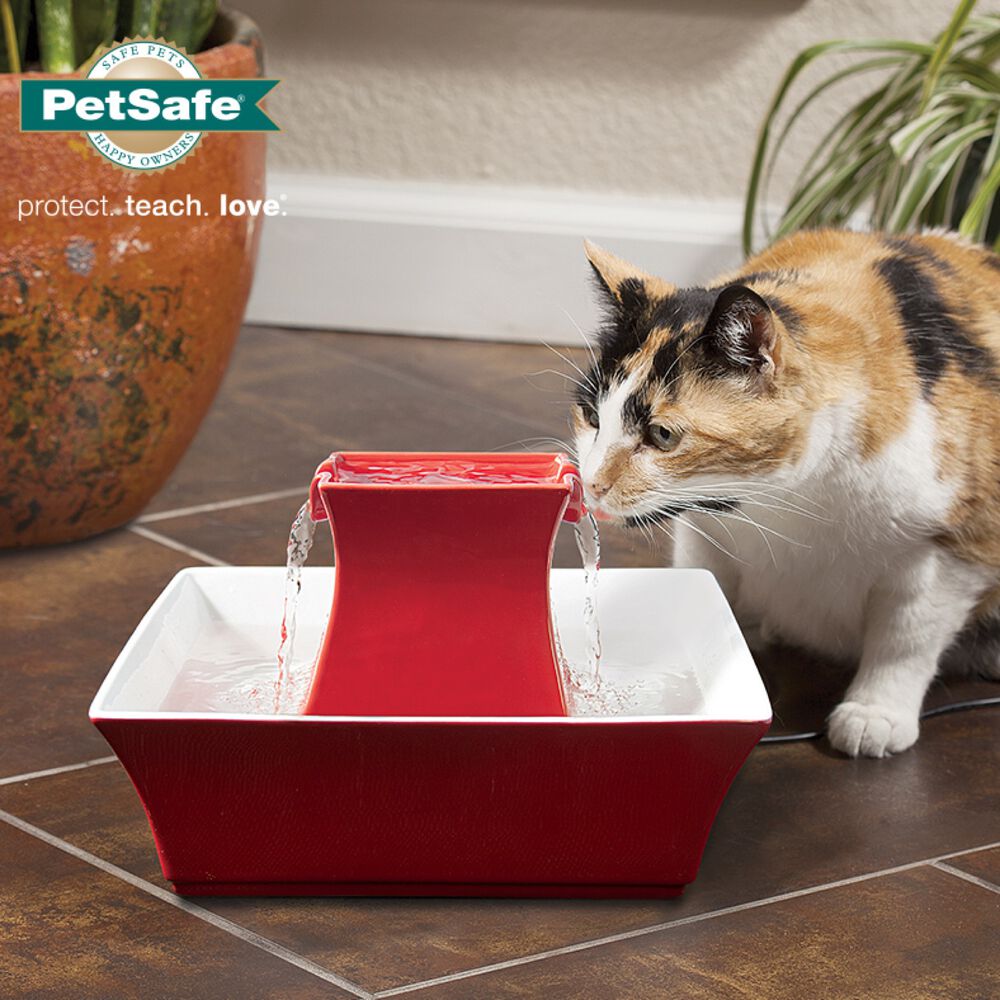 Red Ceramic Pagoda Pet Fountain, 2L Petsafe 012 RGE Mondou