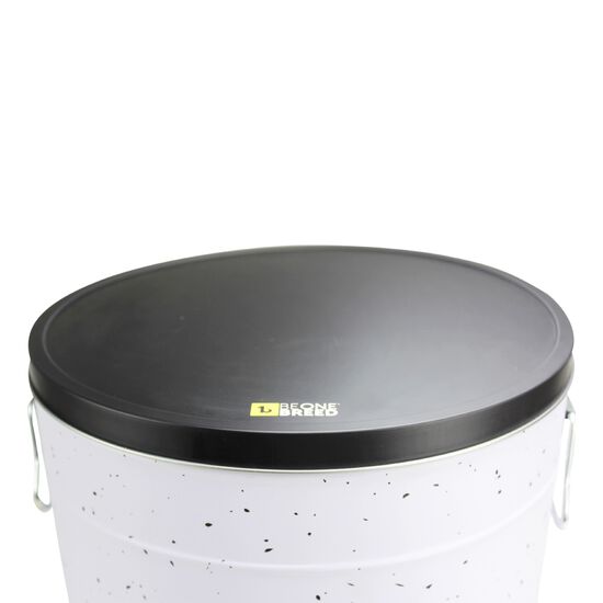 Contenant à nourriture en métal blanc, graffiti Image NaN