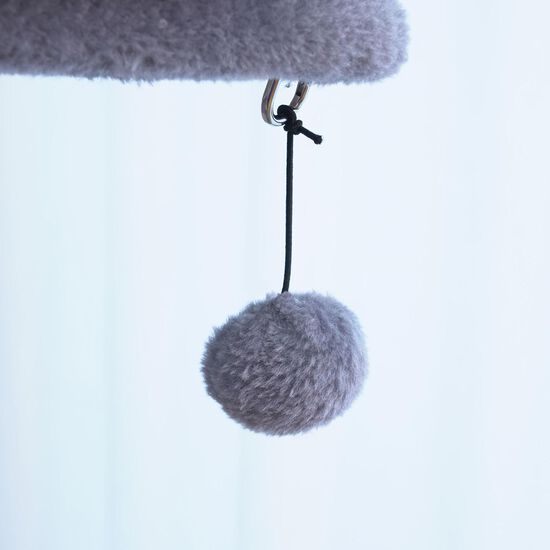 Arbre à chat multi niveaux avec griffoir et hamac Image NaN