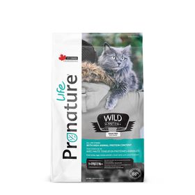 Instinct formula with high protein content for cats
