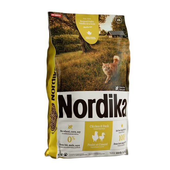 Nourriture s&egrave;che Volailles de la ferme au poulet et canard pour chats, 4,5 kg Image NaN