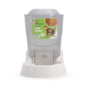 Automatic food dispenser with tank