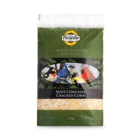 Cracked corn food for birds