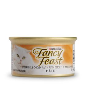Tender liver and chicken wet food for adult cats