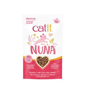 Nuna treats with insect protein medley & chicken for cats