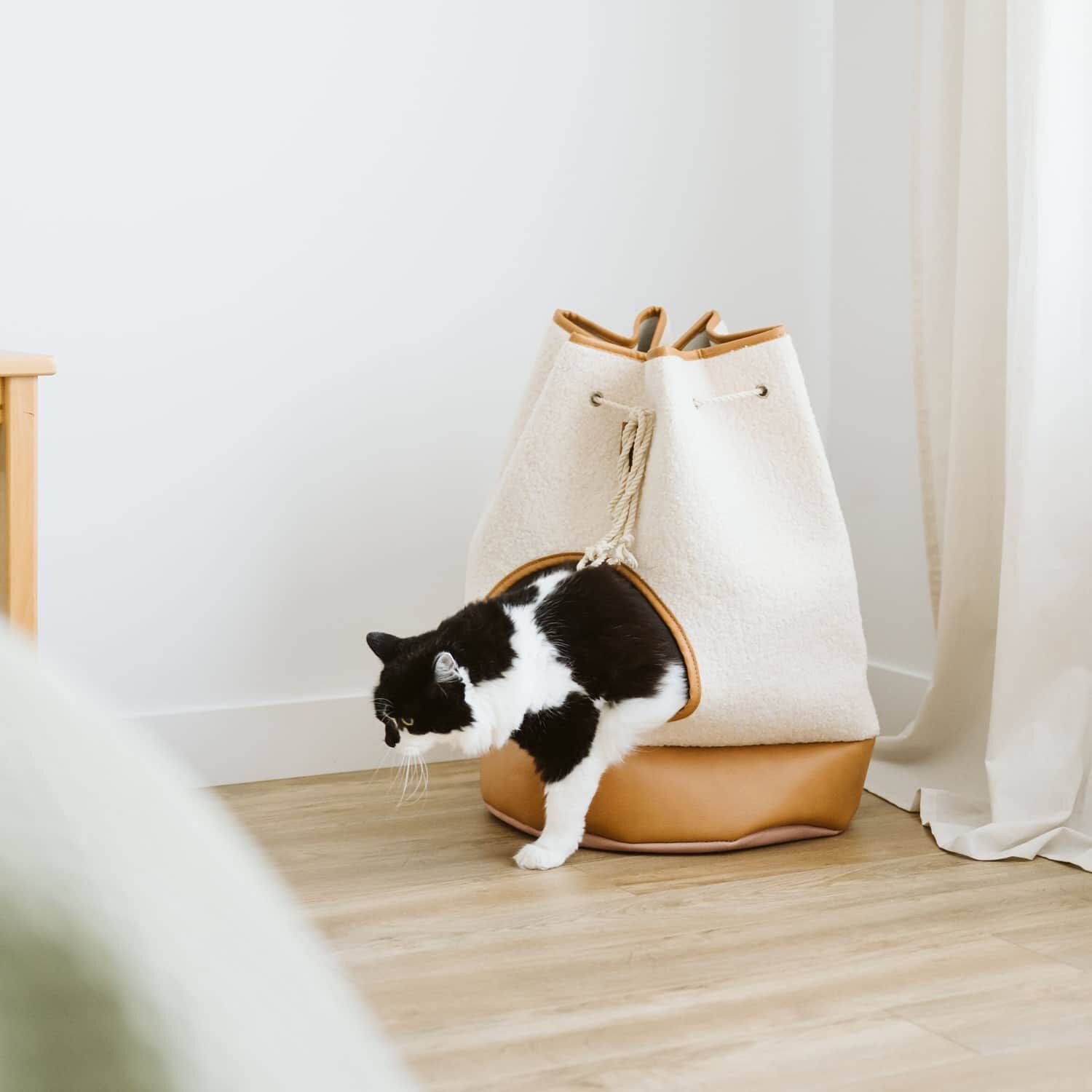 BeOneBreed Sherpa and Faux Leather Hideout 